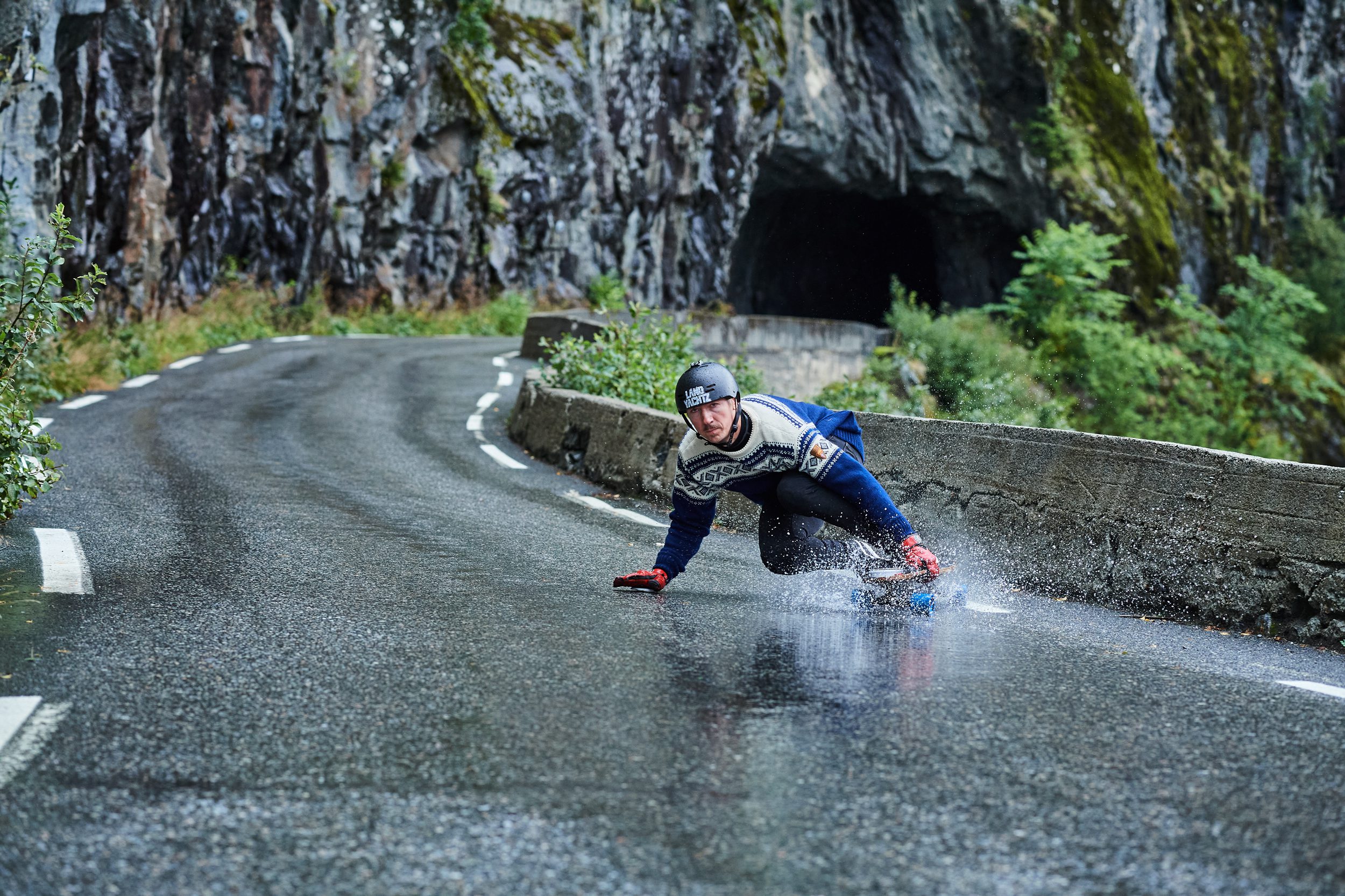 kathrin-hohberg-dale-of-norway-longboarder-cathrine-wessel-04
