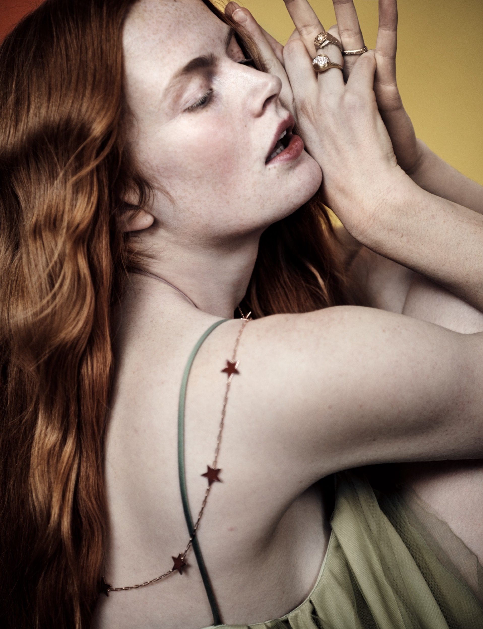 kathrin-hohberg-marie-claire-pre-raphaelite-jan-welters-02